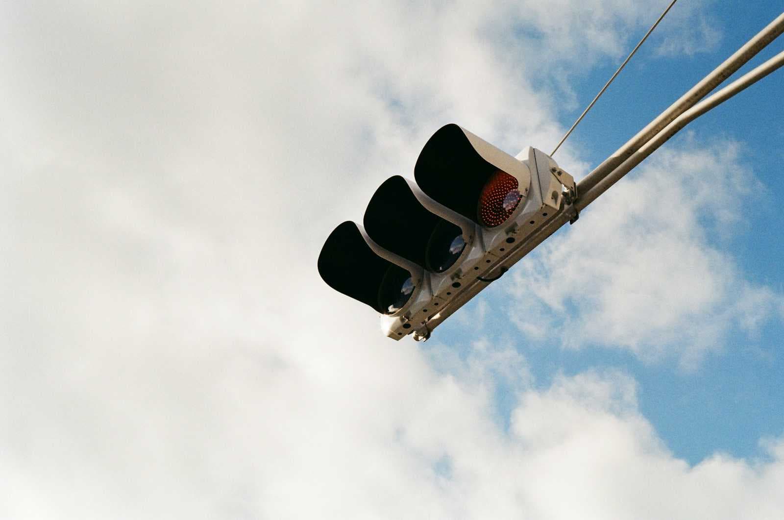 Governança de IA: Como Estruturar o Uso de Inteligência Artificial